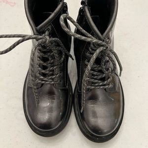 Girl’s Dr Martens 1460 J Patent glitter gray size US 13